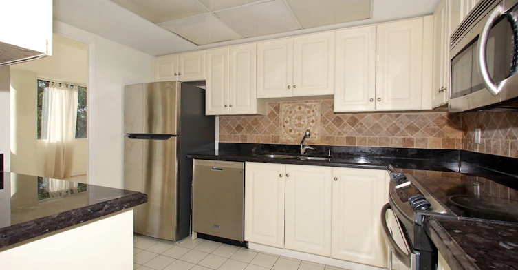 305-40 Harding Boulevard W, Richmond Hill, ON, L4C 9S5 - 14