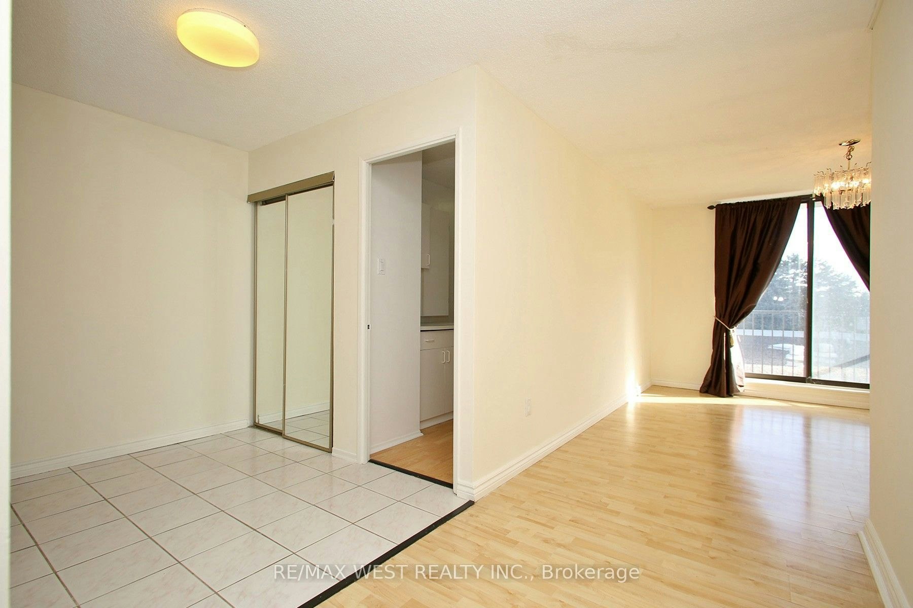305-40 Harding Boulevard W, Richmond Hill, ON, L4C 9S5 - 27