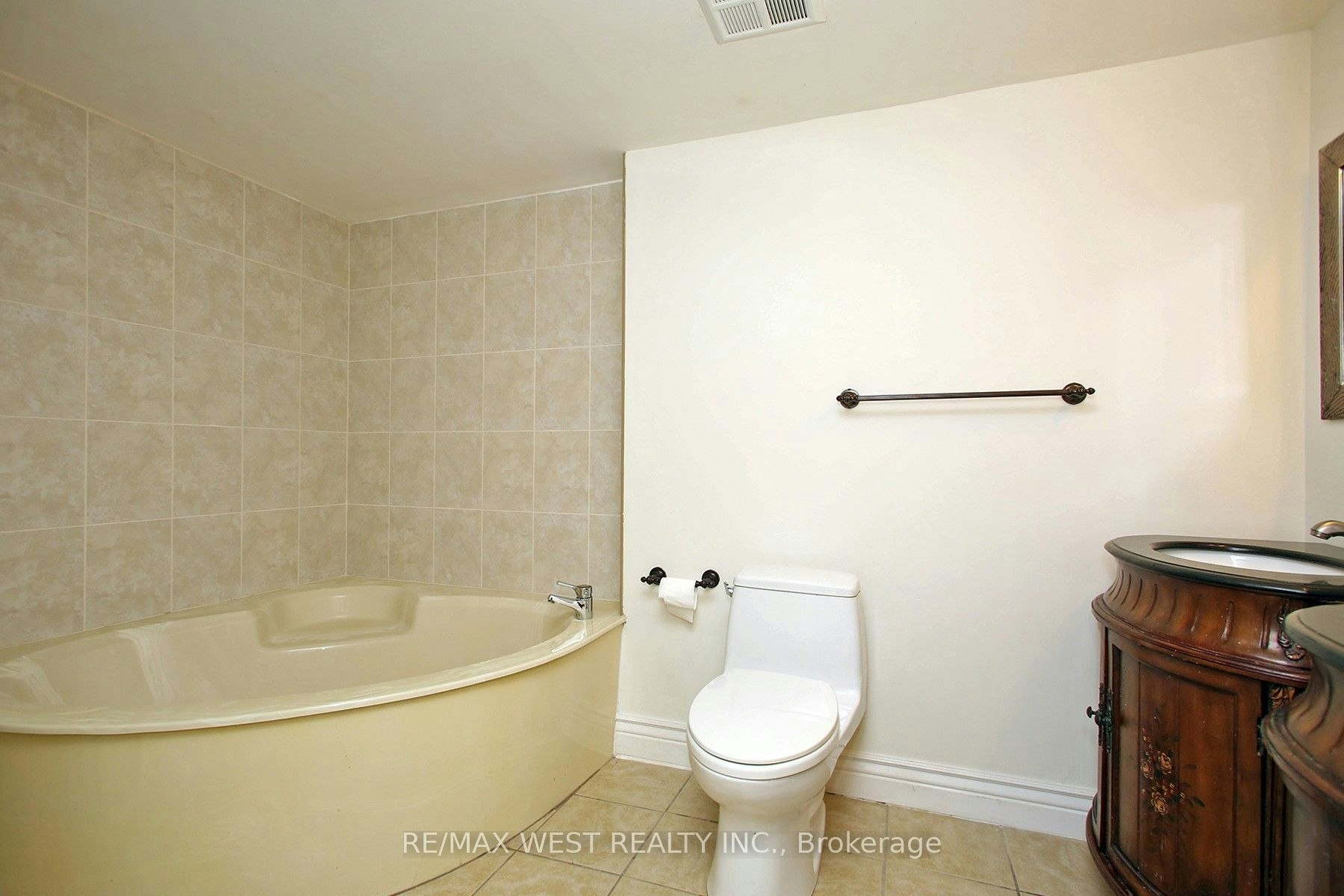 305-40 Harding Boulevard W, Richmond Hill, ON, L4C 9S5 - 21