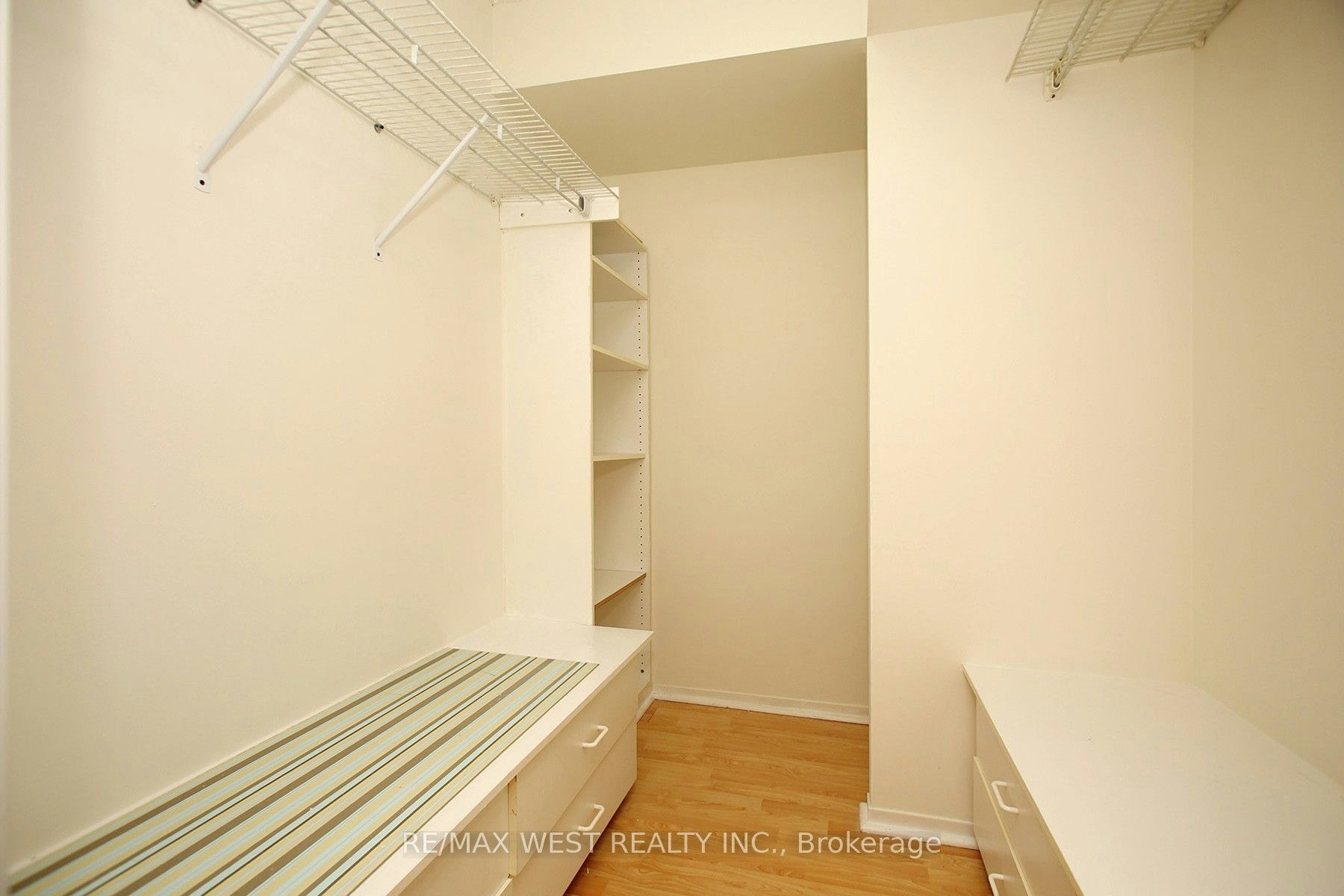 305-40 Harding Boulevard W, Richmond Hill, ON, L4C 9S5 - 22
