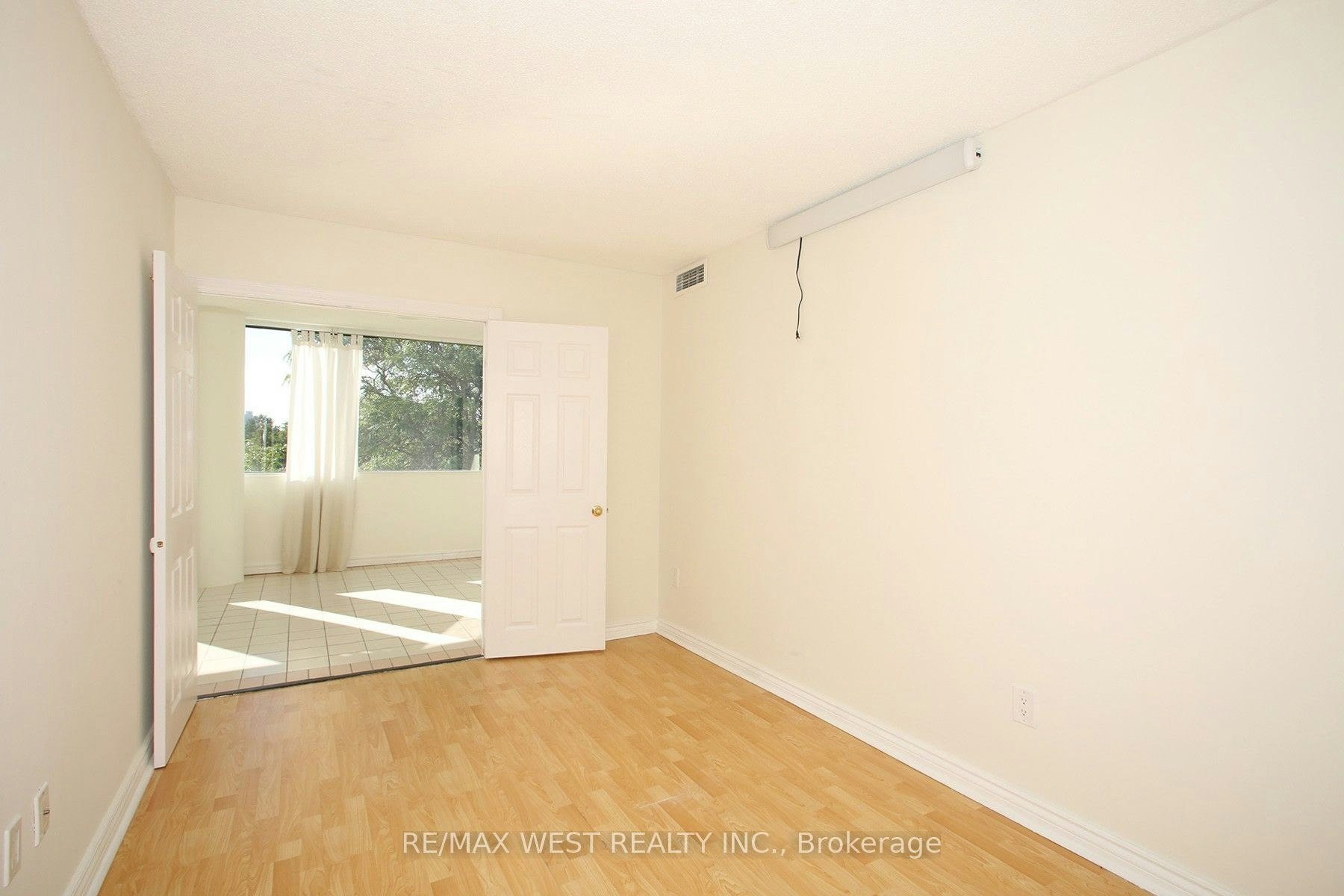 305-40 Harding Boulevard W, Richmond Hill, ON, L4C 9S5 - 23