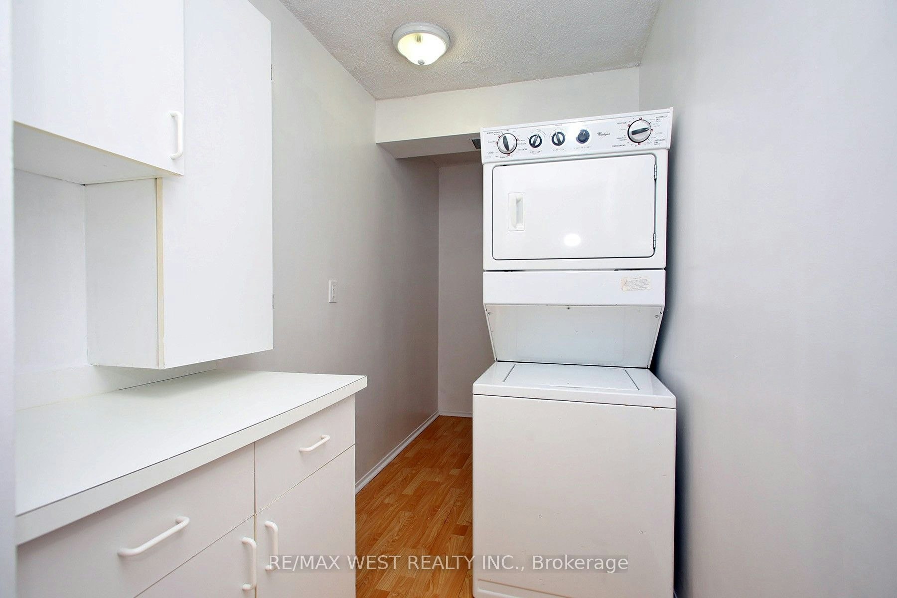 305-40 Harding Boulevard W, Richmond Hill, ON, L4C 9S5 - 26