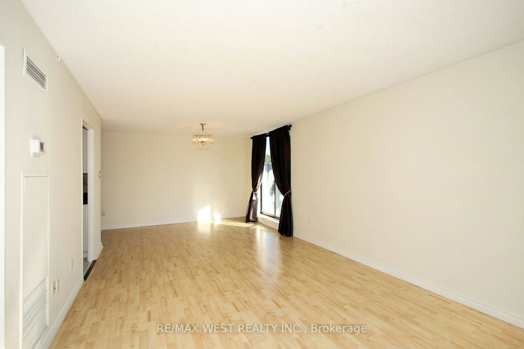 305-40 Harding Boulevard W, Richmond Hill, ON, L4C 9S5 - 13