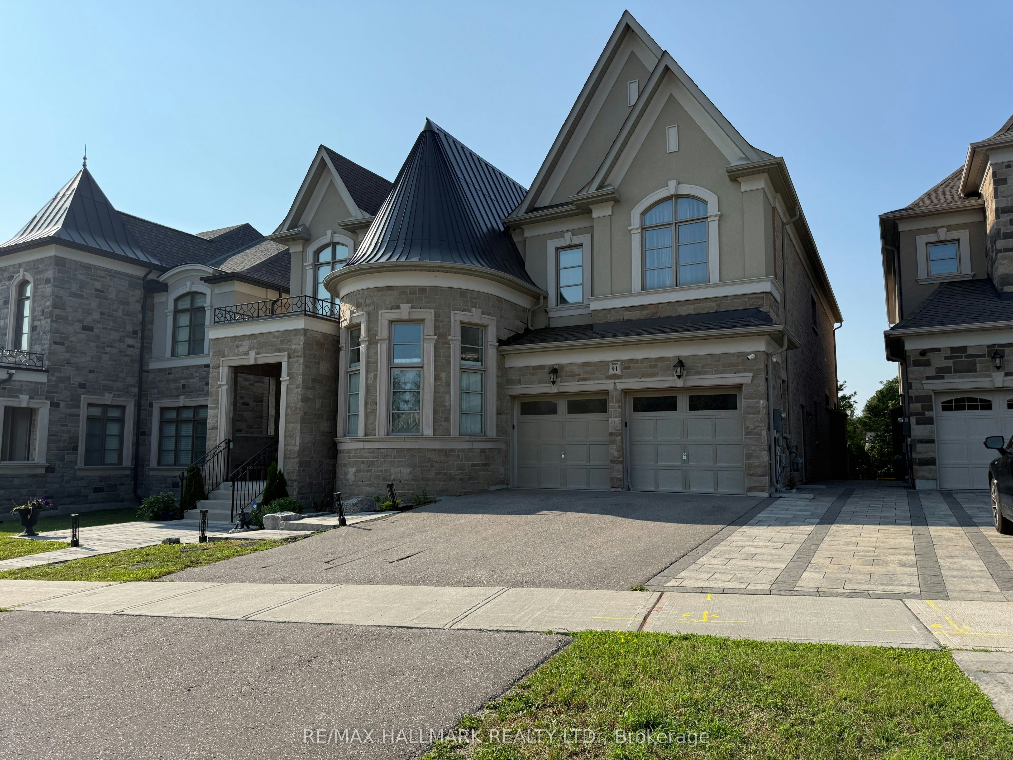 Lower Level-91 Glensteeple Trail, Aurora, ON, L4G 3T1
