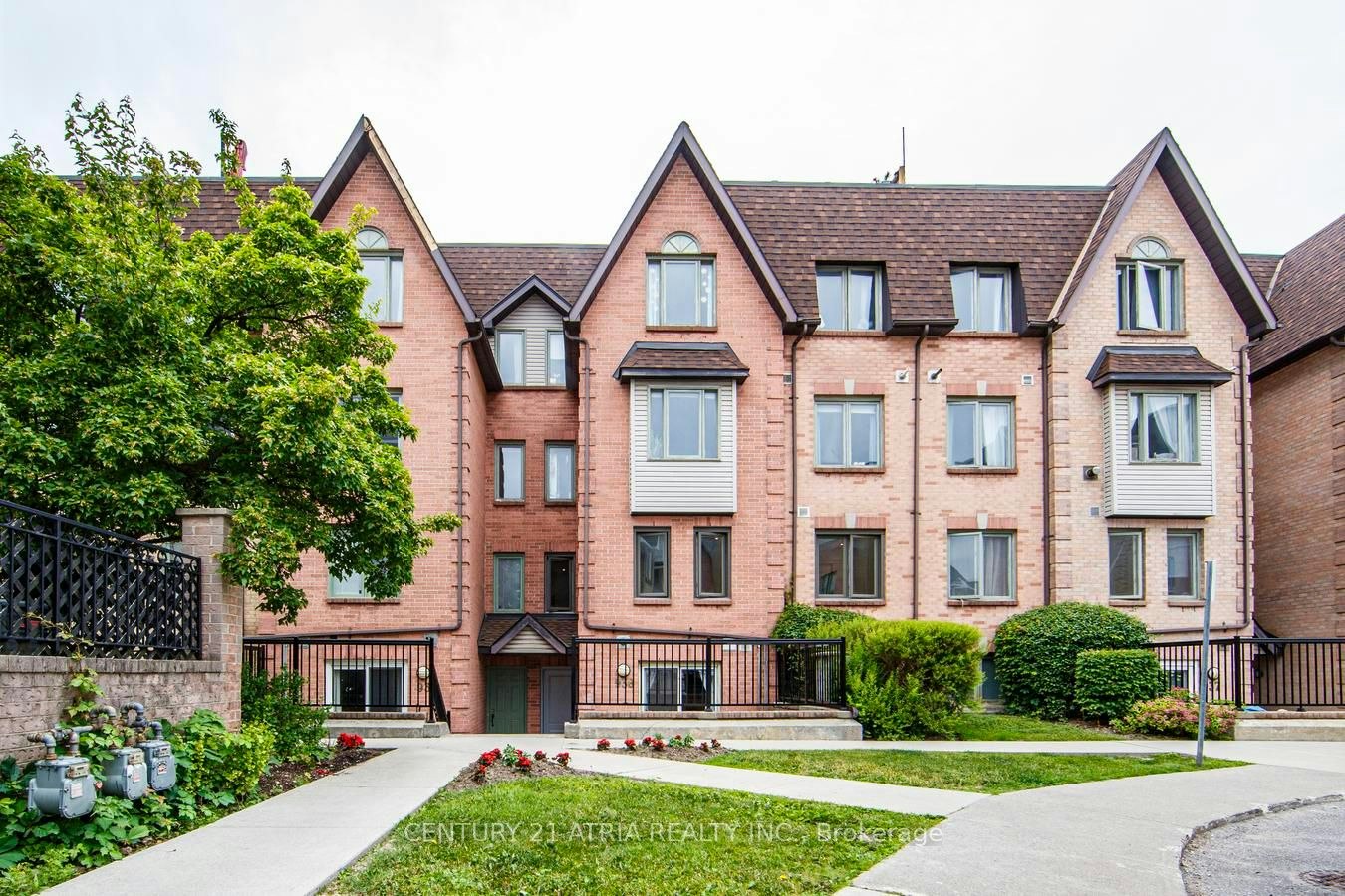 938-75 Weldrick Road E, Richmond Hill, ON, L4C 0H9