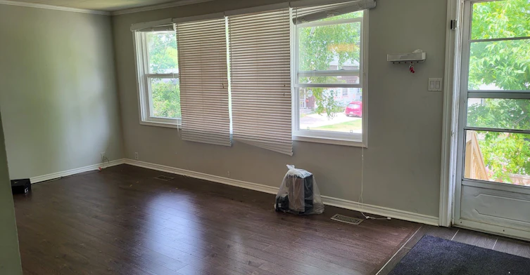 Main Floor-336 Ontario Street, Newmarket, ON, L3Y 2K3 - 2