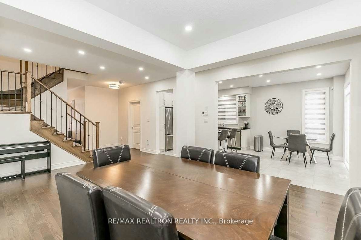 17 Larkfield Crescent, East Gwillimbury, ON, L9N 0P7 - 10