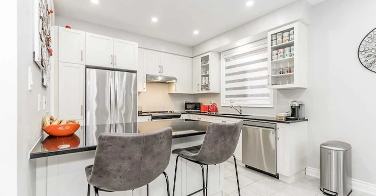 17 Larkfield Crescent, East Gwillimbury, ON, L9N 0P7 - 14