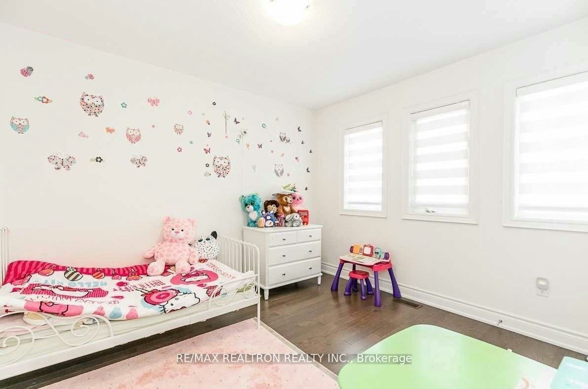 17 Larkfield Crescent, East Gwillimbury, ON, L9N 0P7 - 26