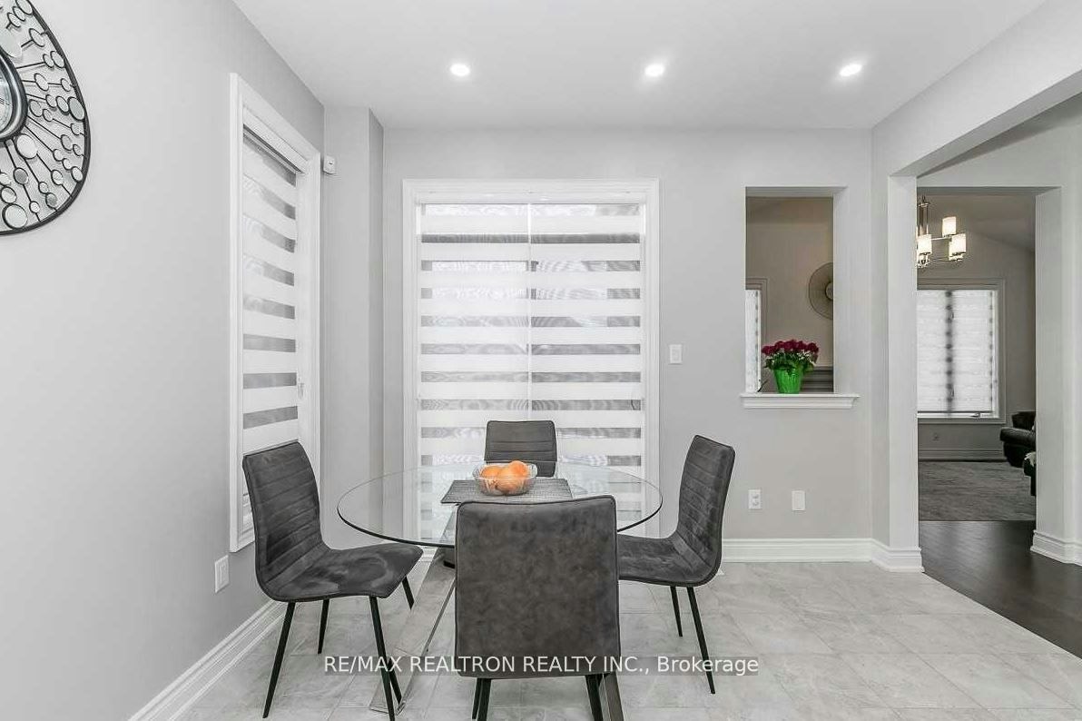 17 Larkfield Crescent, East Gwillimbury, ON, L9N 0P7 - 18