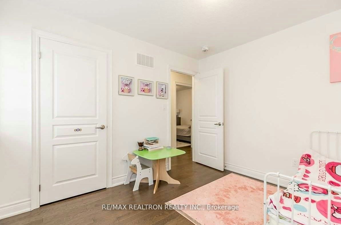17 Larkfield Crescent, East Gwillimbury, ON, L9N 0P7 - 27