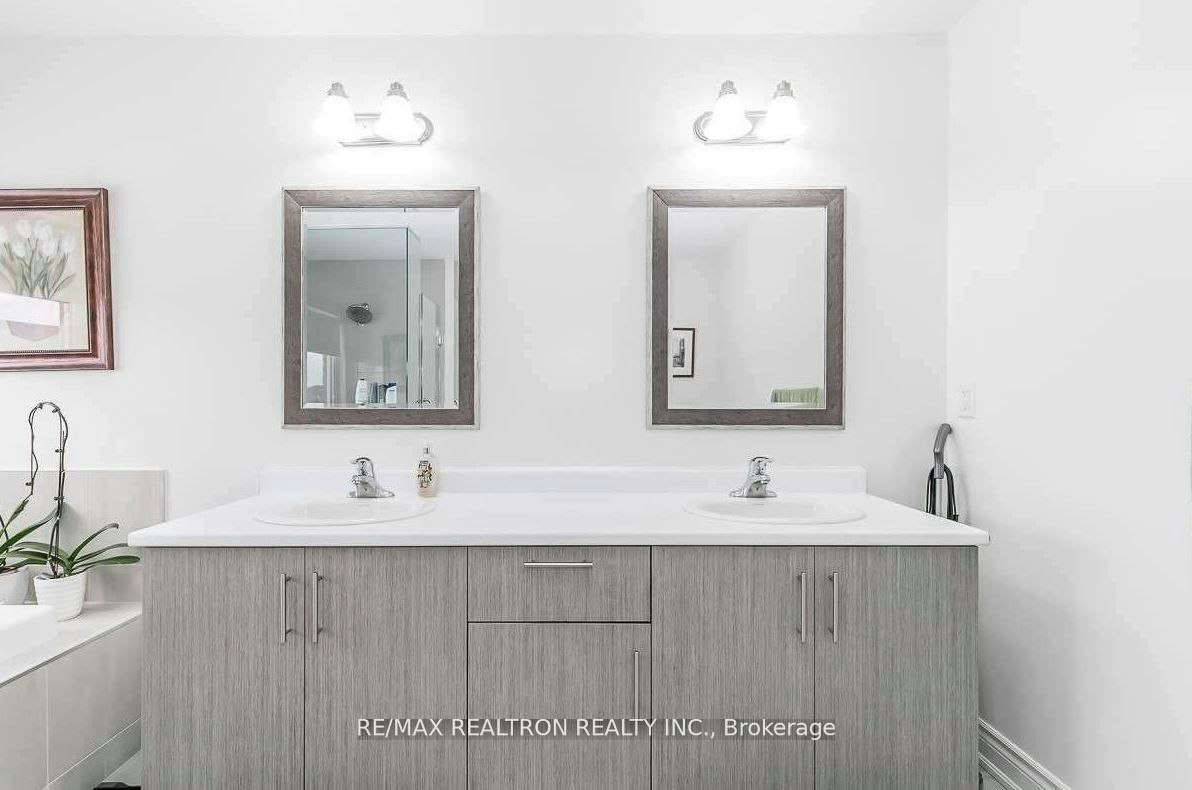 17 Larkfield Crescent, East Gwillimbury, ON, L9N 0P7 - 24