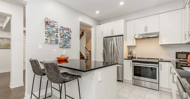 17 Larkfield Crescent, East Gwillimbury, ON, L9N 0P7 - 11