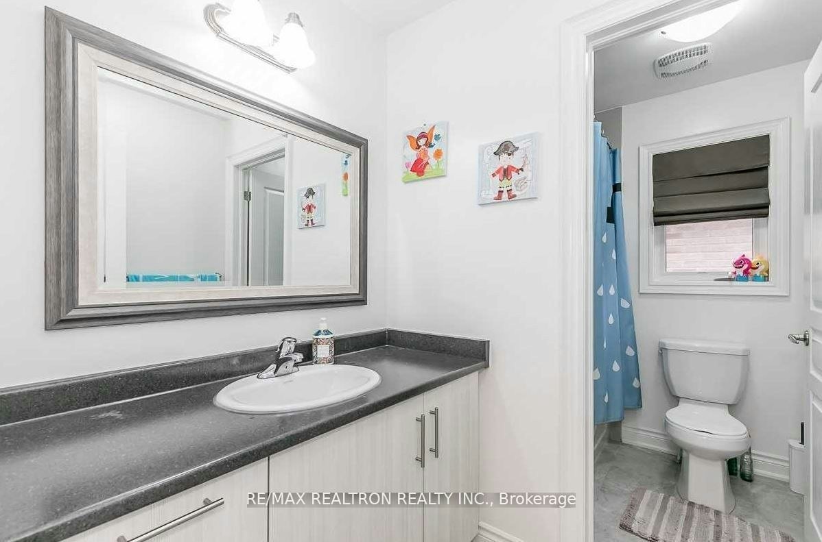 17 Larkfield Crescent, East Gwillimbury, ON, L9N 0P7 - 30