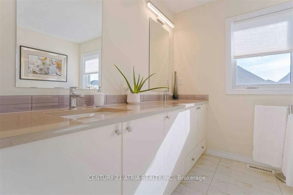 51 Temple Avenue, East Gwillimbury, ON, L9N 0P2 - 24