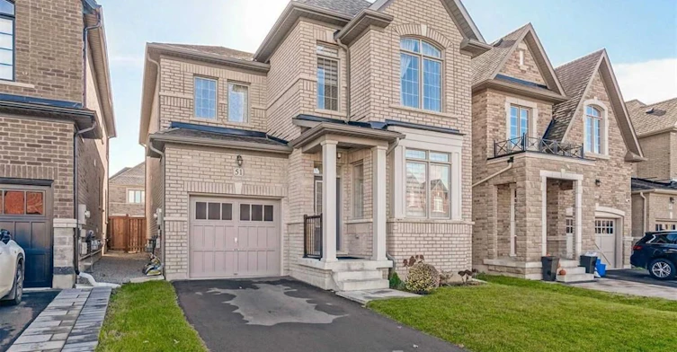 51 Temple Avenue, East Gwillimbury, ON, L9N 0P2