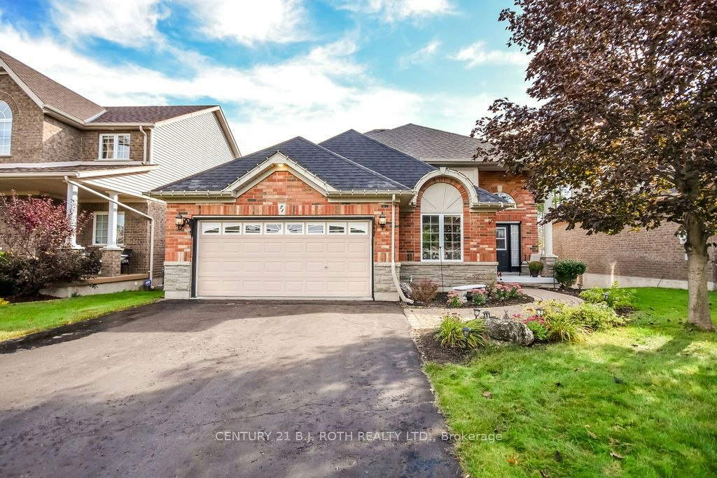 21 Armeda Clow Crescent, Essa, ON, L0M 1B2