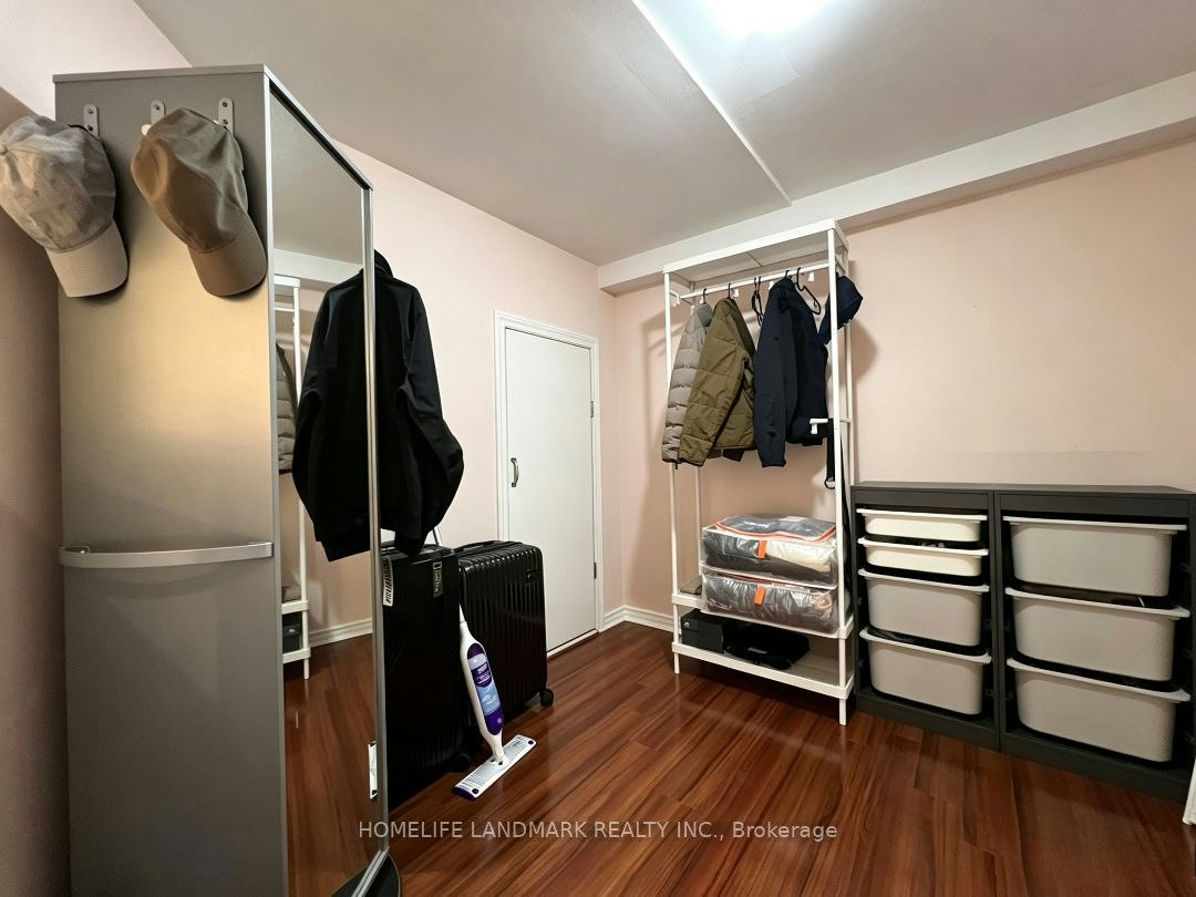 BSMT-17 New Havens Way, Markham, ON, L3T 5G2 - 5