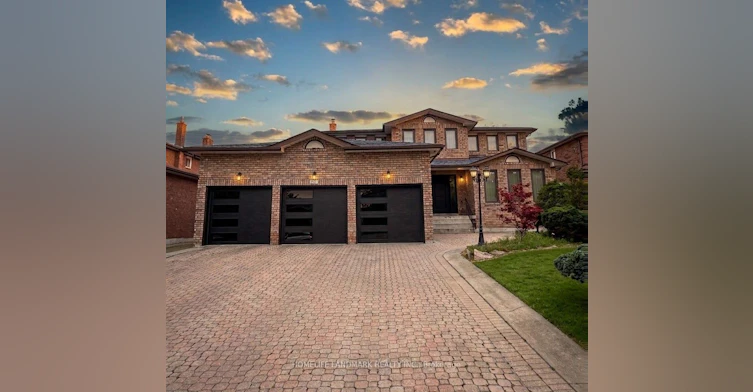 Upper 11 Ravenhill Crescent, Markham, ON, L3S 2V6