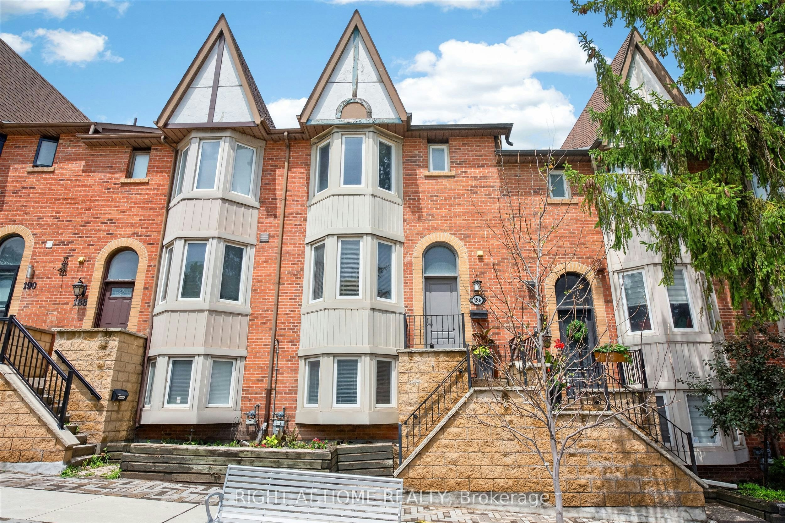 45-186 Woodbridge Avenue, Vaughan, ON, L4L 2S8