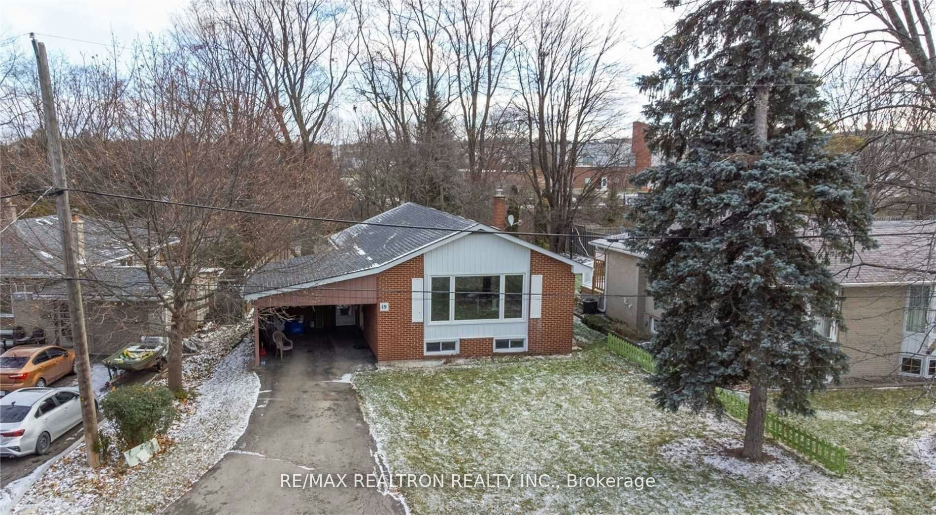 19 Wenderly Drive, Aurora, ON, L4G 1V2 - 2