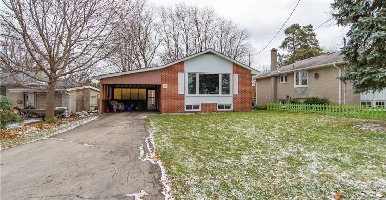 19 Wenderly Drive, Aurora, ON, L4G 1V2