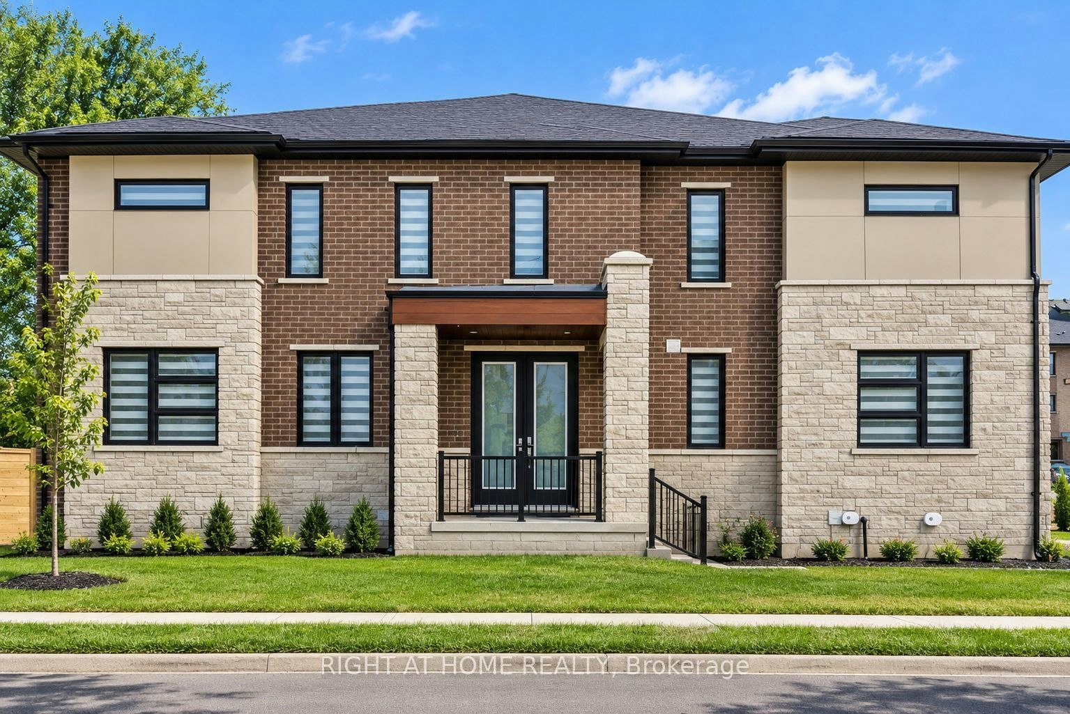 154 Anna Russell Way, Markham, ON, L3R 3X3