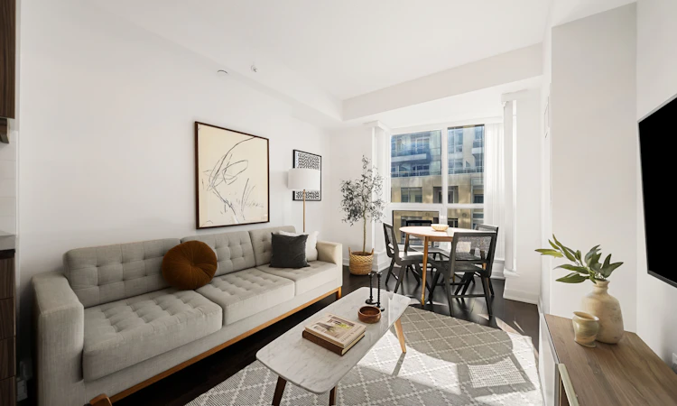 610-9201 Yonge Street