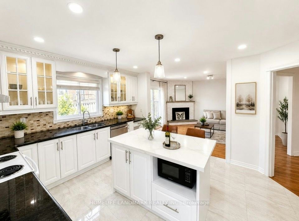 8 Muster Court, Markham, ON, L3R 9G5 - 3