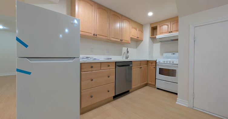 8 Muster Court, Markham, ON, L3R 9G5 - 11