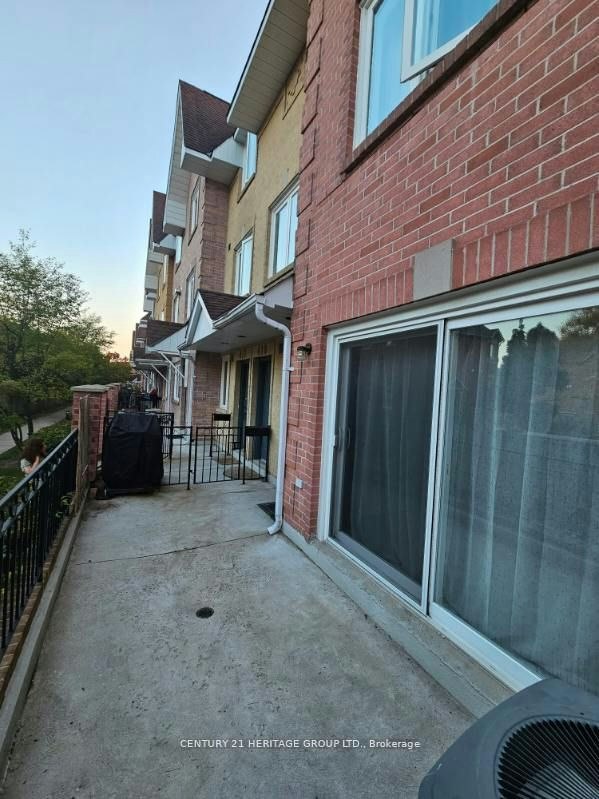 419-75 Weldrick Road E, Richmond Hill, ON, L4C 0H9 - 2