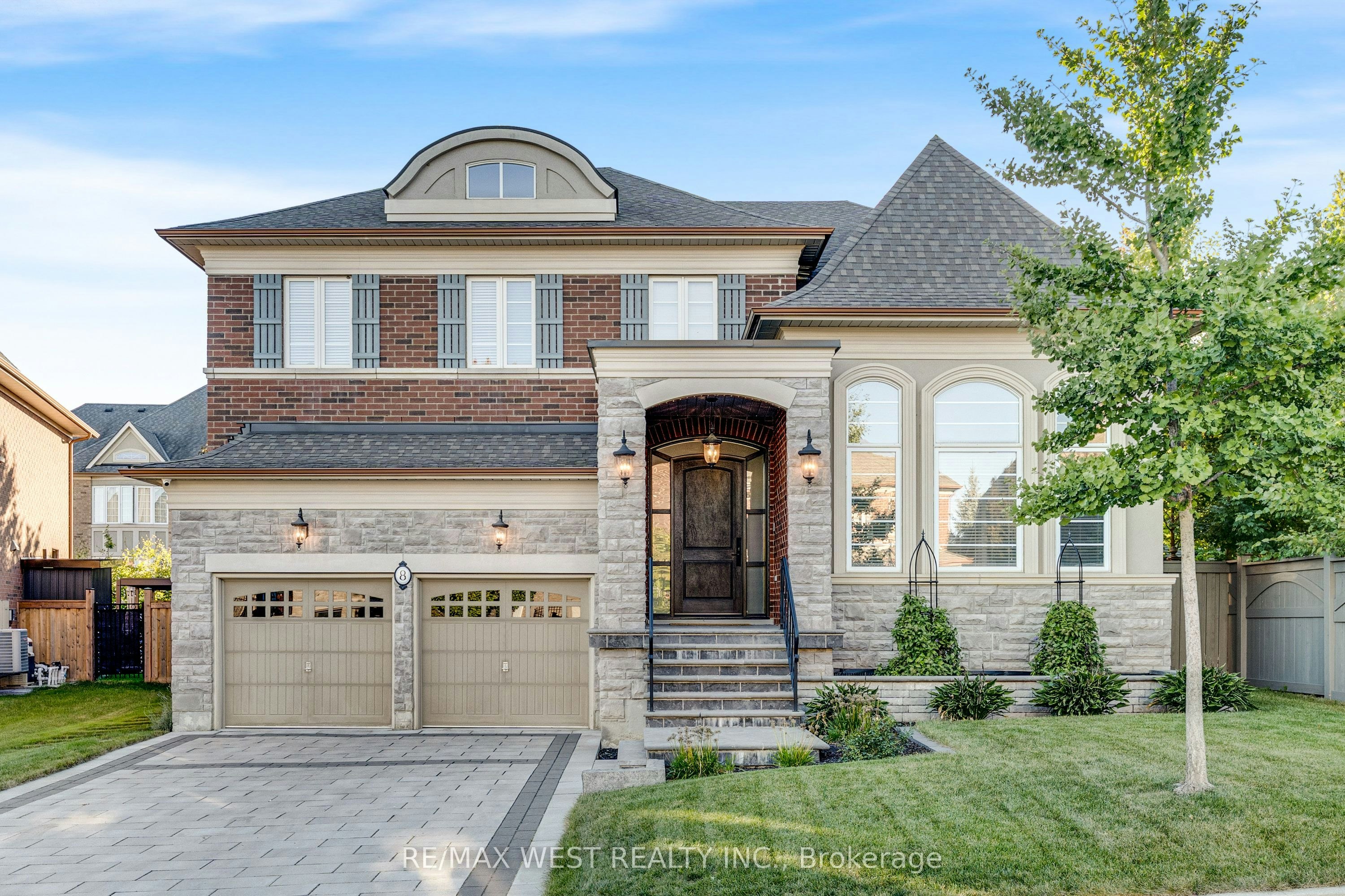8 Chapel Gully Trail, King, ON, L7B 0A1