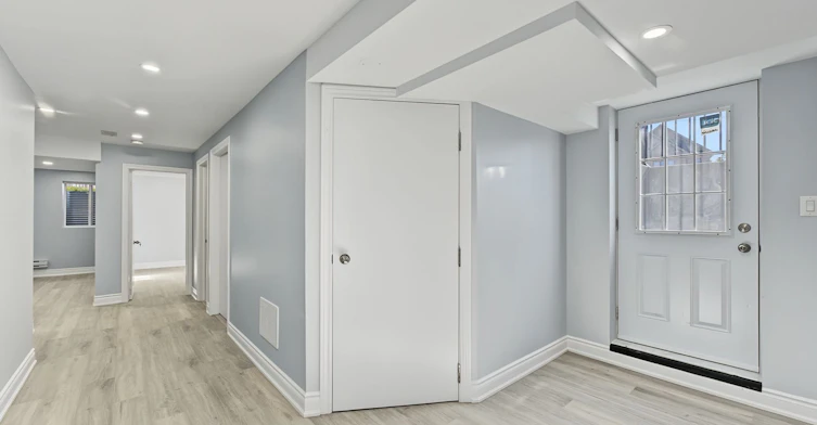 Lower-17 Turley Way, Essa, ON, L3W 0L8 - 3