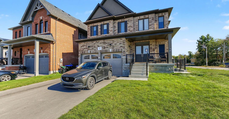 Lower-17 Turley Way, Essa, ON, L3W 0L8