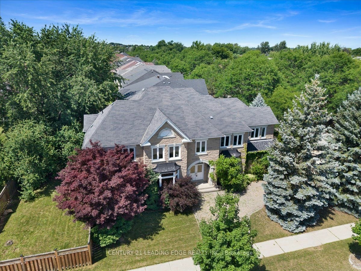 22 Fern Avenue, Richmond Hill, ON, L4B 3R6