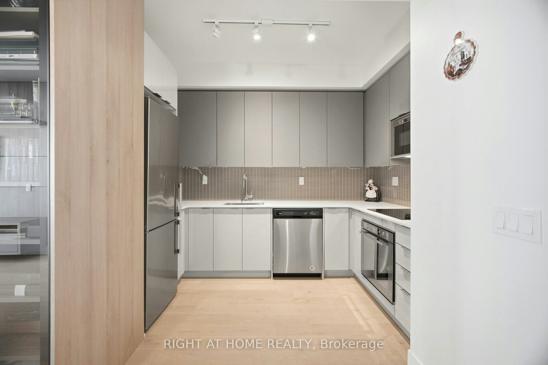 1704-2908 Highway 7 Road, Vaughan, ON, L4K 0K5 - 4