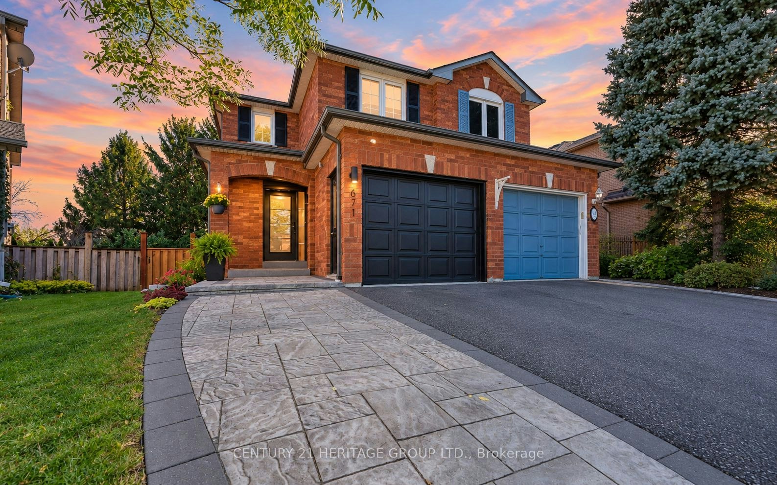 671 Walpole Crescent, Newmarket, ON, L3X 2B2