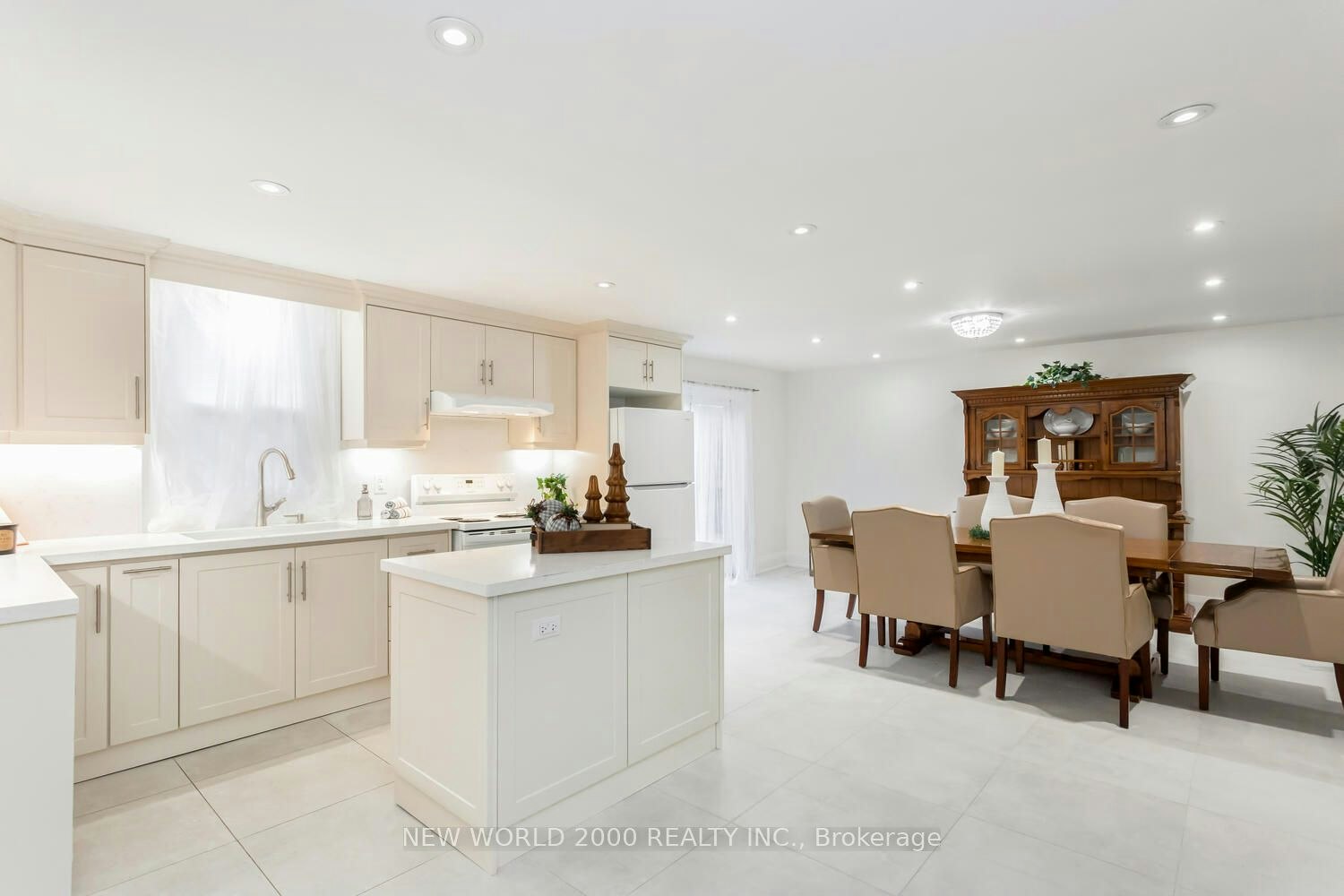 8071 Kipling Avenue, Vaughan, ON, L4L 2A2