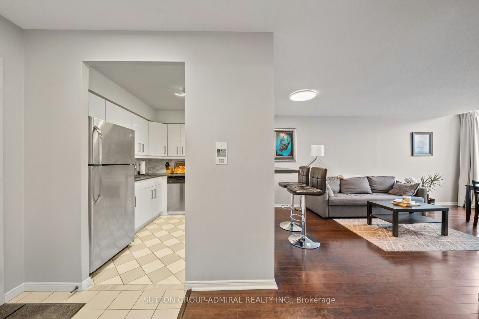 1103-81 Townsgate Drive - 3