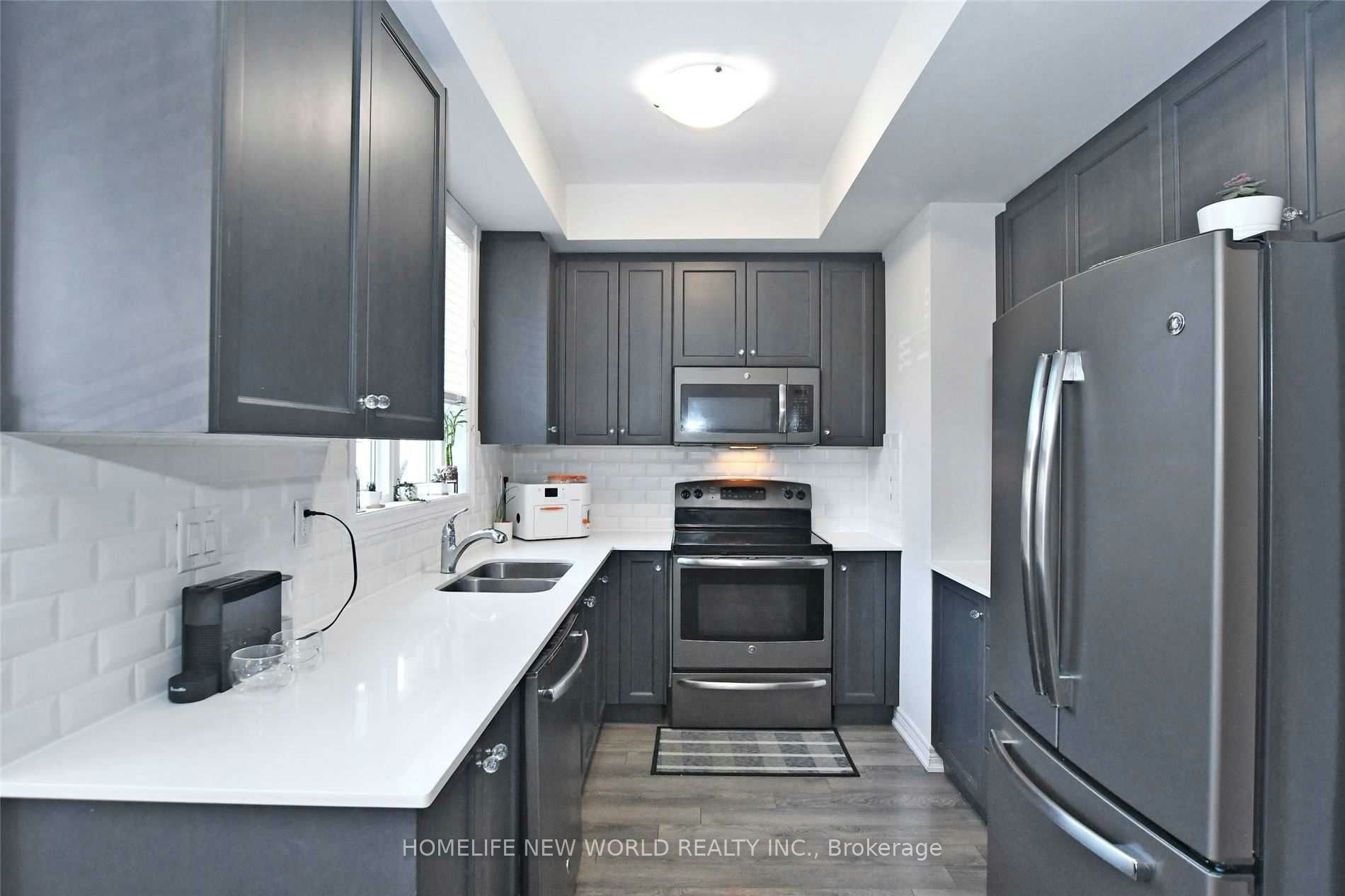 15-105 Kayla Crescent, Vaughan, ON, L6A 4W3 - 4
