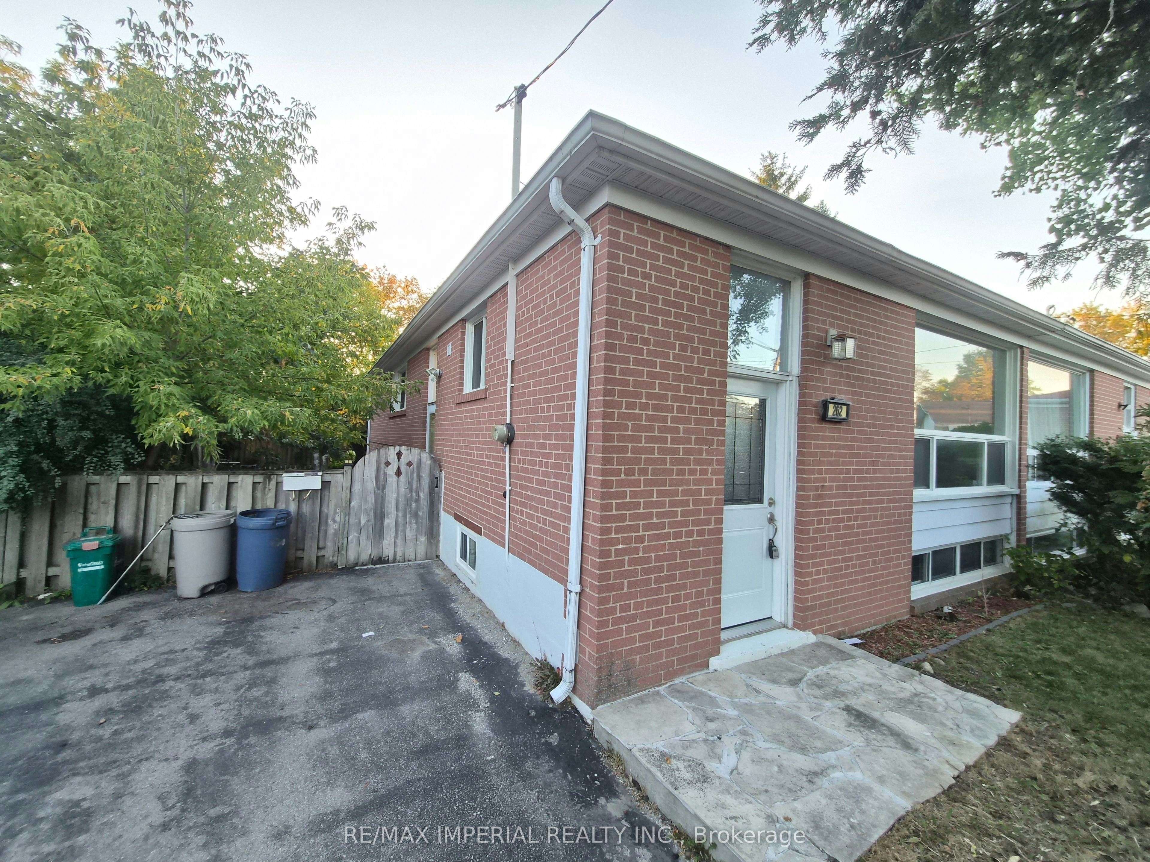 262 Mcconvey Drive, Richmond Hill, ON, L4C 3K2