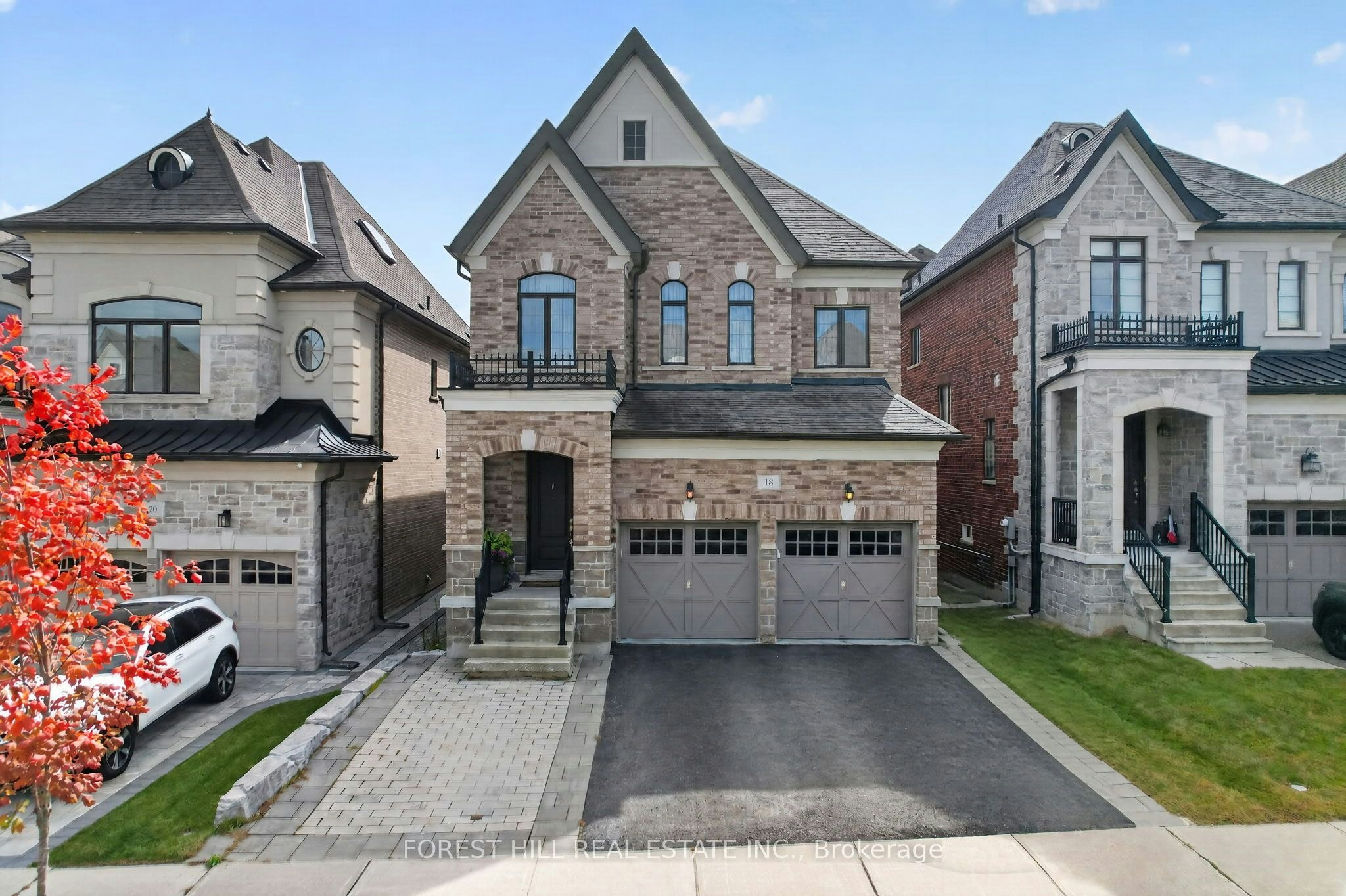 18 Hackwood Crescent, Aurora, ON, L4G 0V1