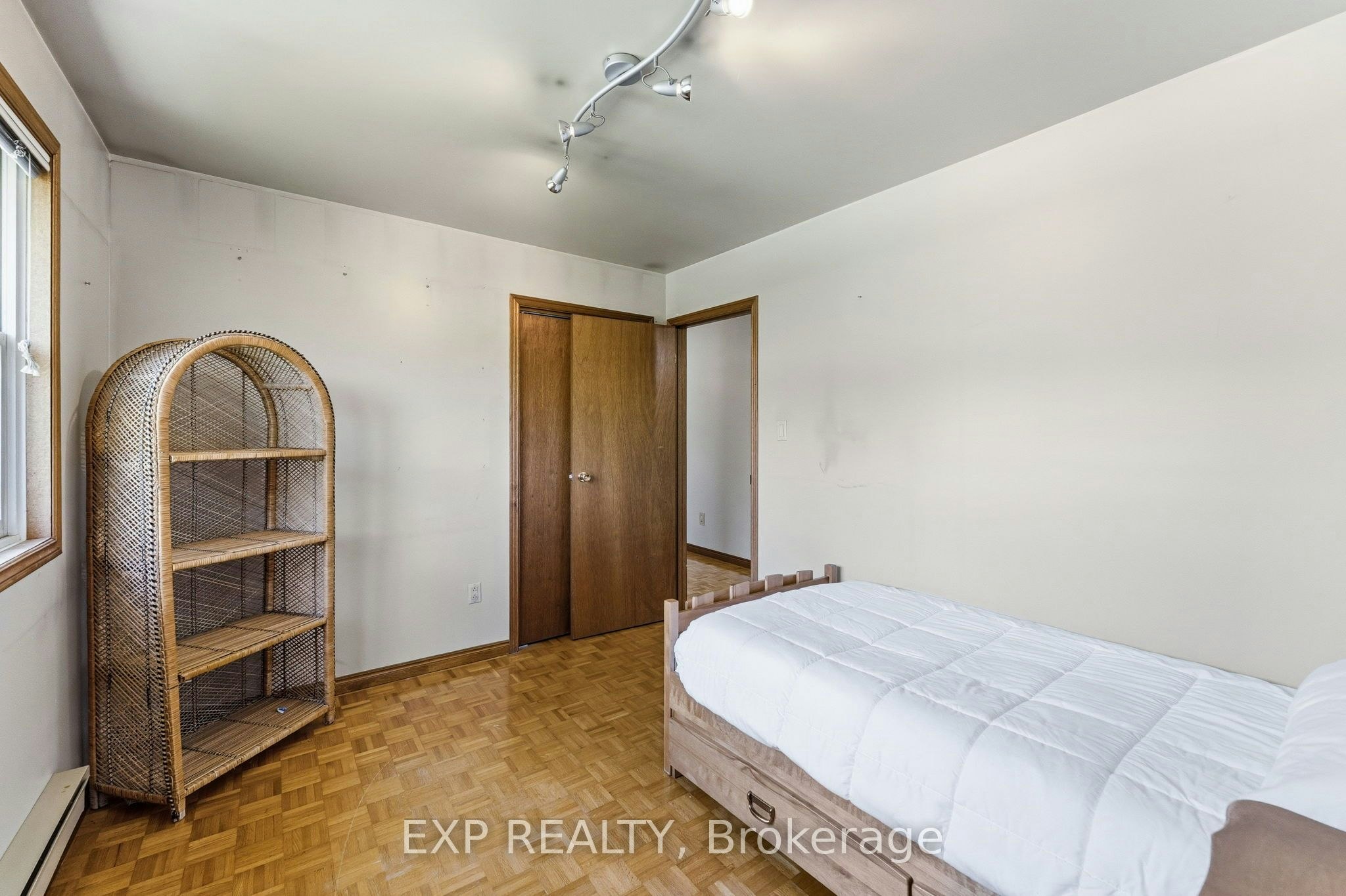 32 Louisa Street, Georgina, ON, L0E 1L0 - 27