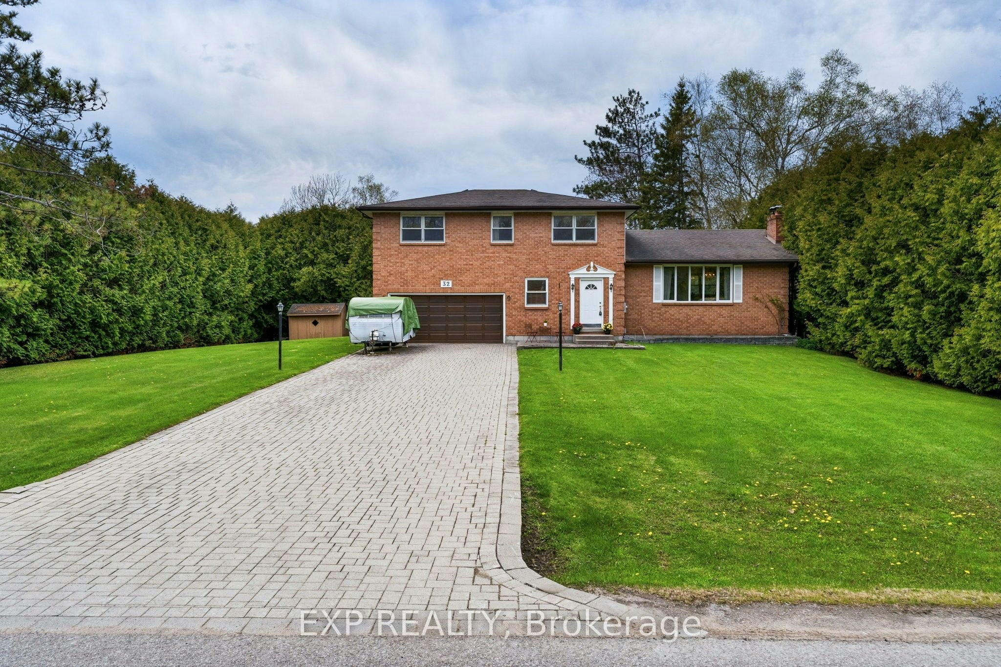 32 Louisa Street, Georgina, ON, L0E 1L0