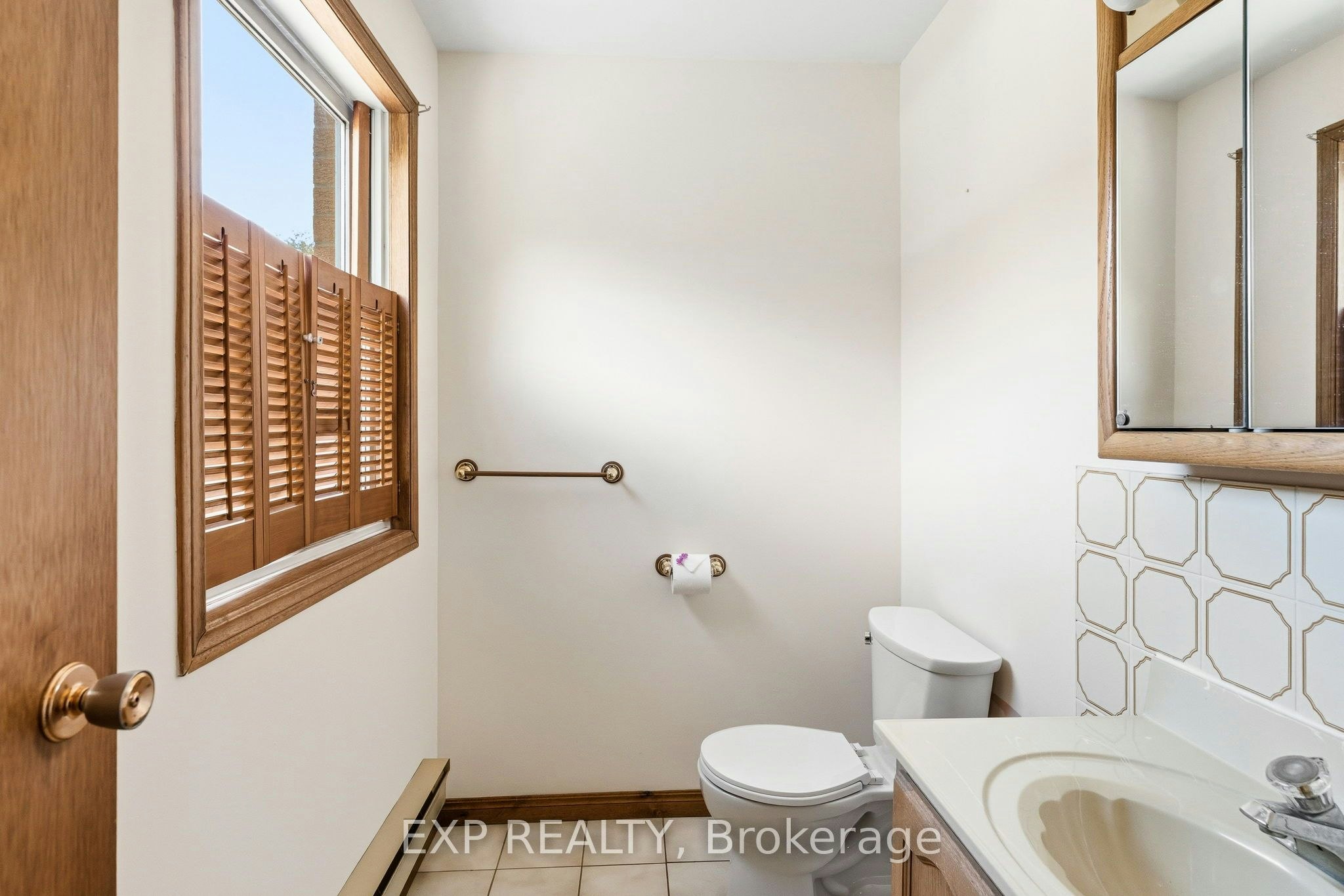 32 Louisa Street, Georgina, ON, L0E 1L0 - 18