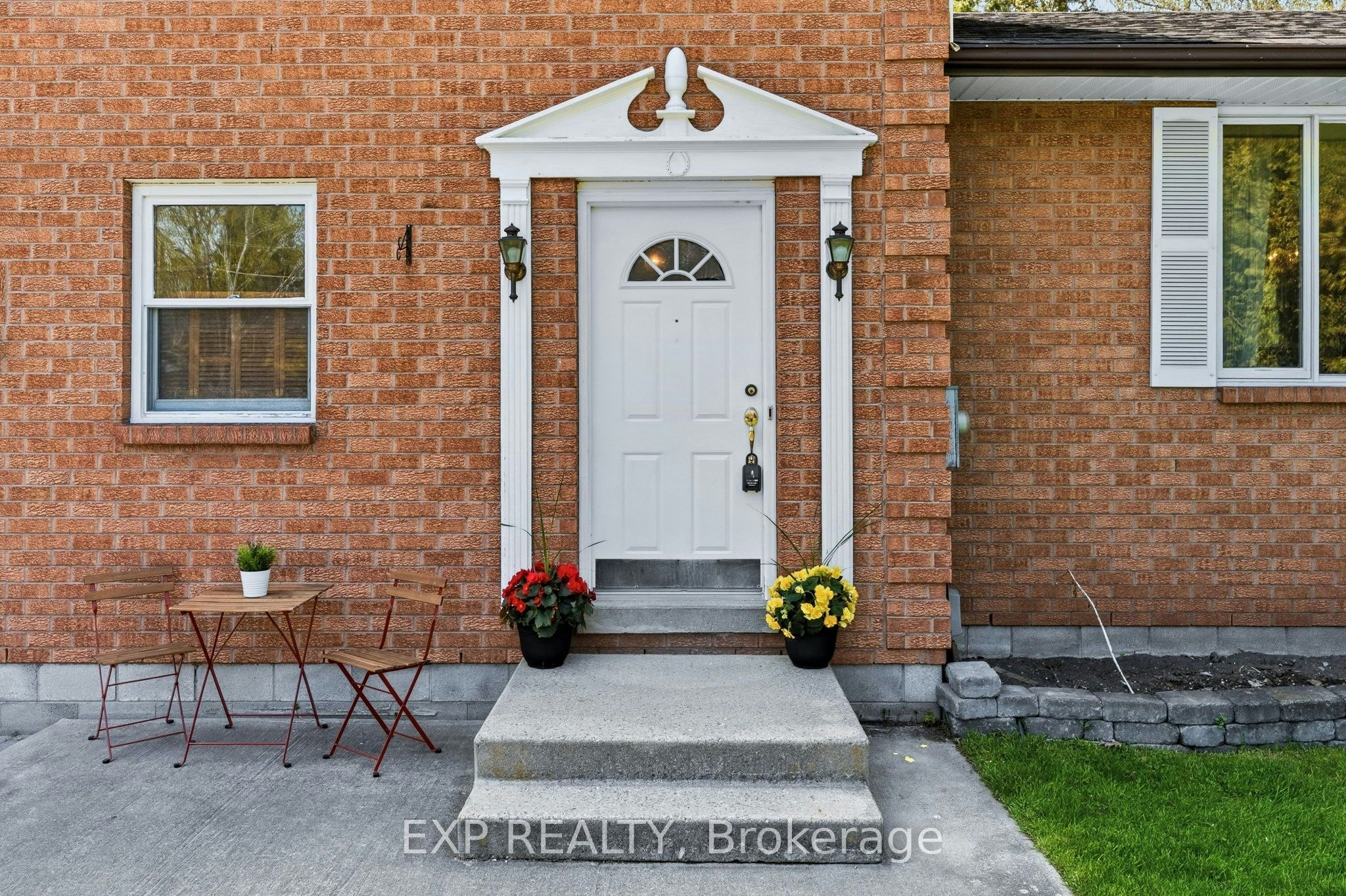 32 Louisa Street, Georgina, ON, L0E 1L0 - 4