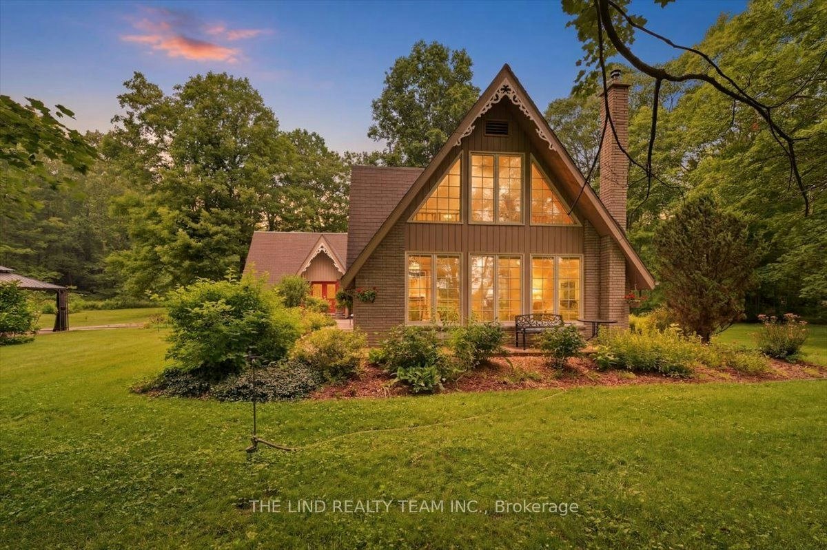 100 Bridle Path, East Gwillimbury, ON, L0G 1V0
