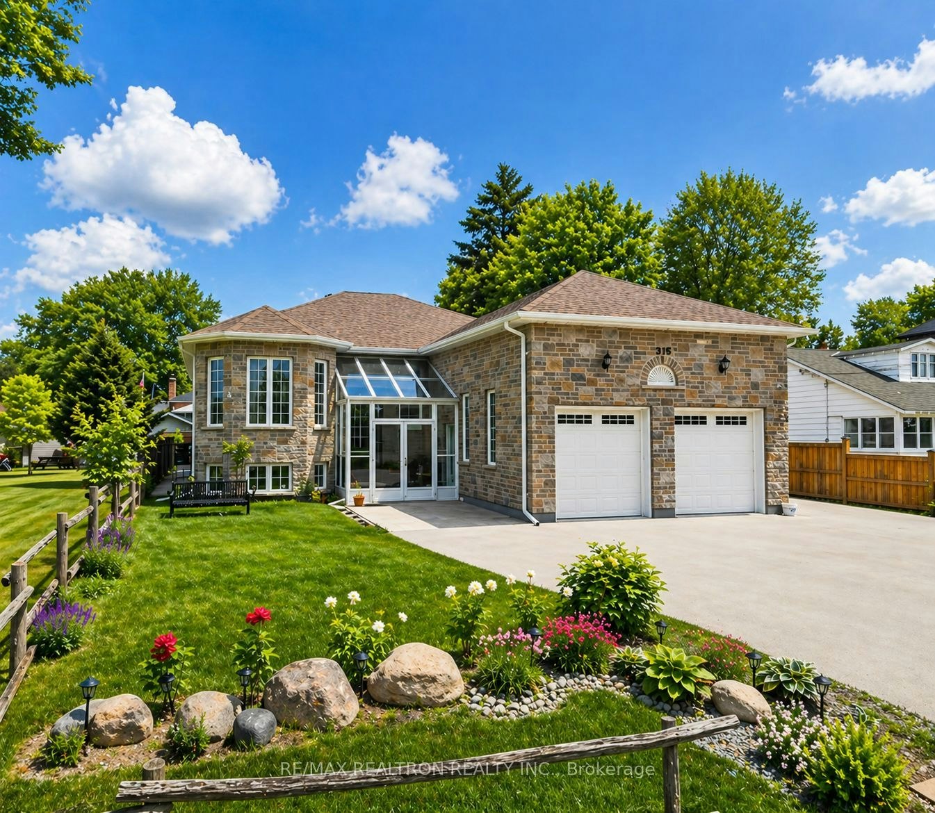 815 Churchill Lane, Georgina, ON, L0E 1S0