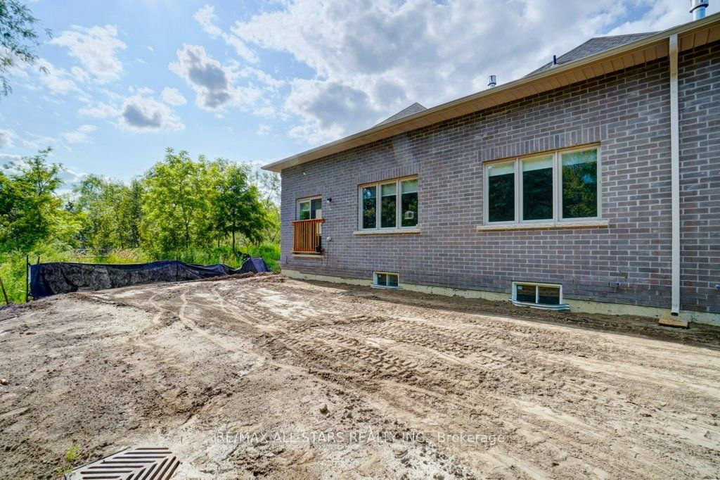 34 Hildred Cushing Way, Uxbridge, ON, L9P 0S1 - 38