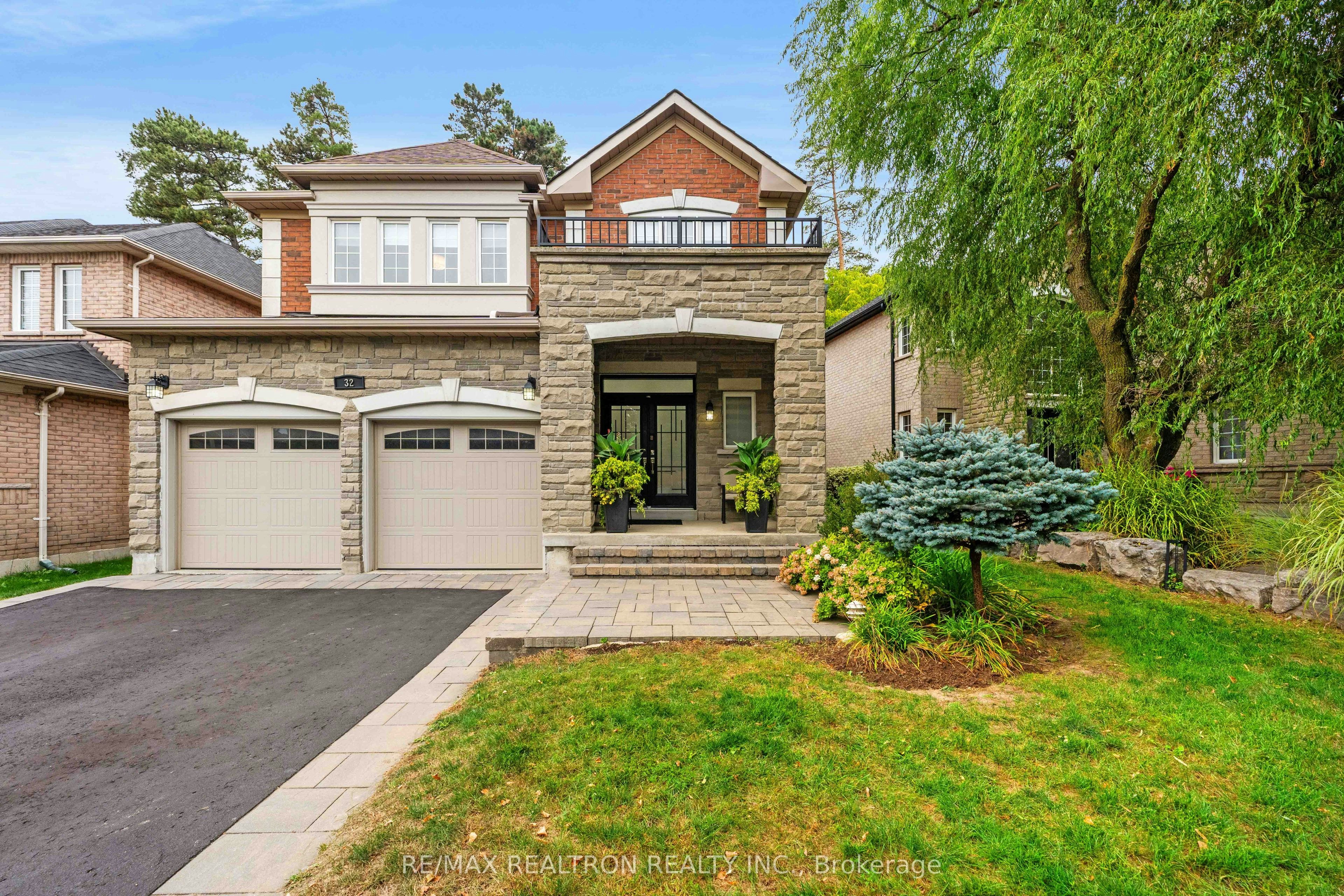 32 Abilene Court, Richmond Hill, ON, L4C 0S6